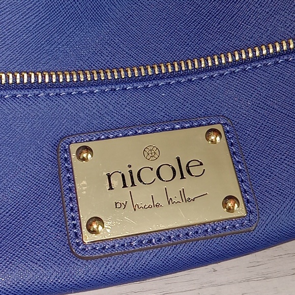 BOGO 50% OFF! Handbag with crossbody strap - Picture 15 of 15